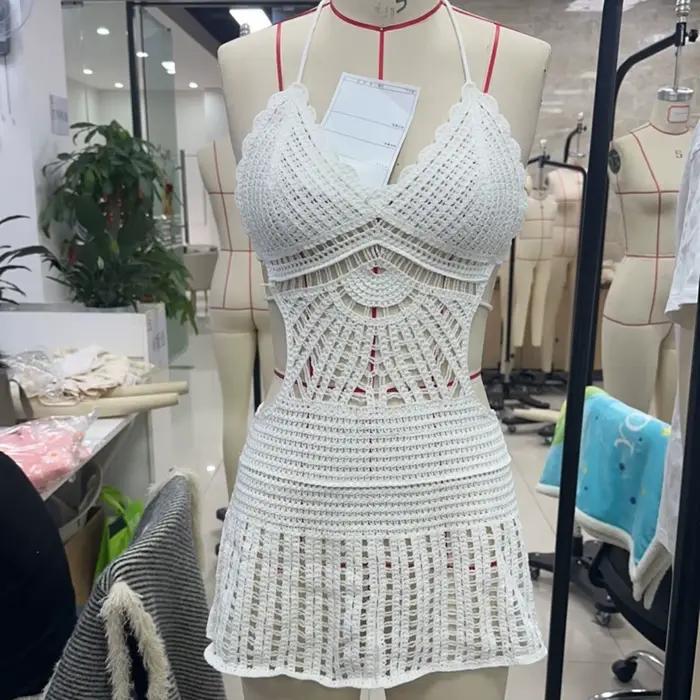 Robe Courte Tricotée Femme Été Plage Halter Crochet Couleur Unie Découpes Dos Nu Coupe Ajustée