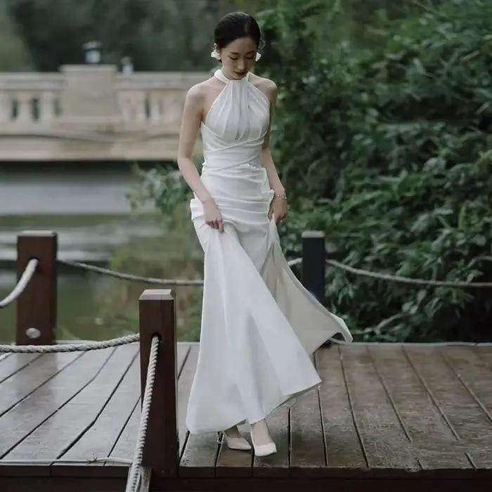 Robe de mariée en satin blanc simple pour femme, robe de Rhdos nu, robe de mariée à petite queue, li