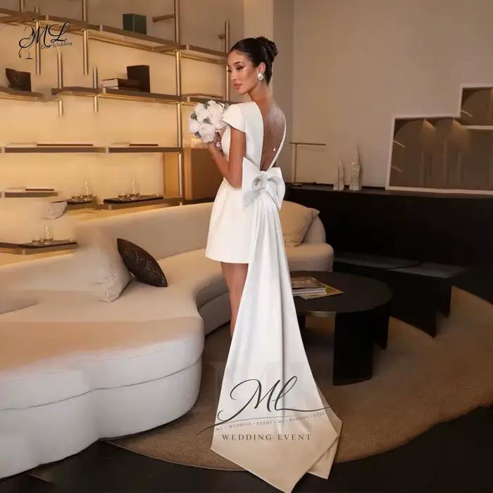 Robe de mariée mini en satin à col rond, dos nu avec nœud, style illusion, personnalisable, collecti