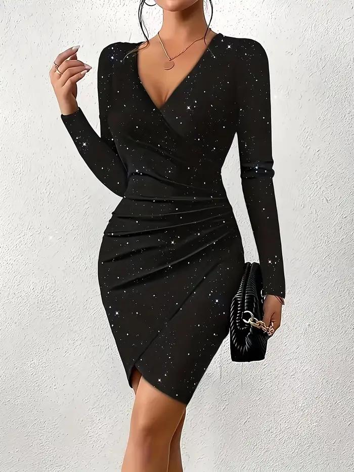 Robe noire élégante et sophistiquée pour femmes grandes tailles, avec un style urbain sexy, adaptée 