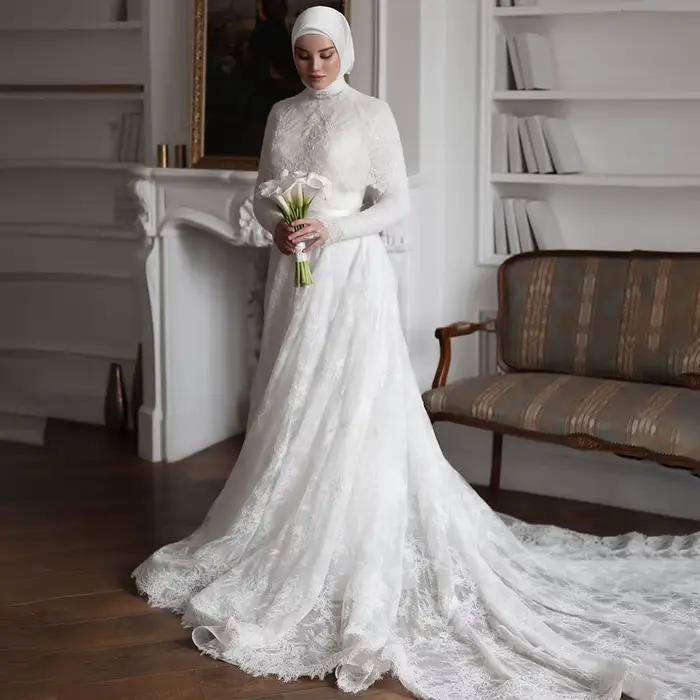 Robes de mariée musulmanes avec col haut, manches longues, dentelle, coupe A, traîne balayante, robe