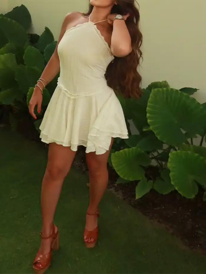 Robe en dentelle tricotée pour femmes col licou dos nu sans manches plissée silhouette A pour soirées et été ```
