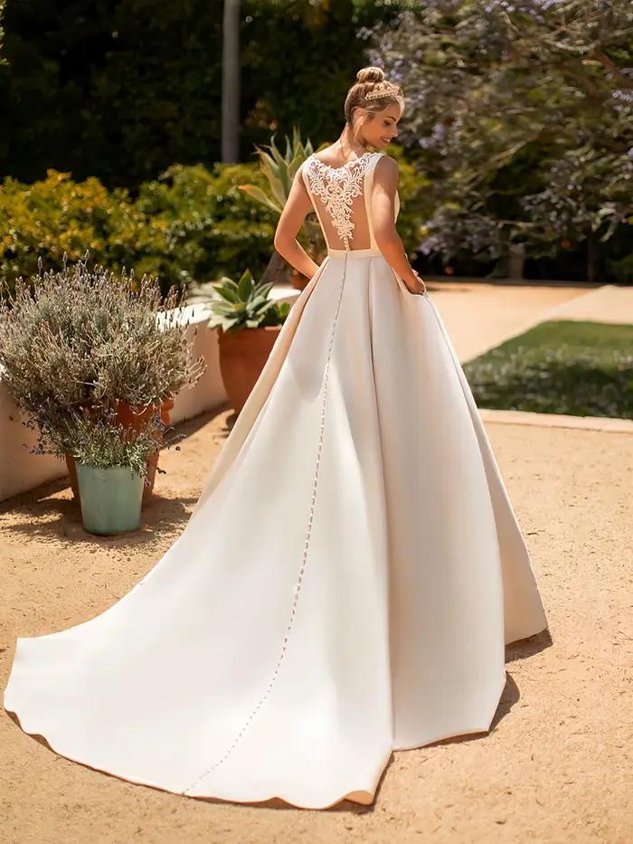 Robes de mariée champagne élégantes sans manches Scoop Illusion dos Applique robe de bal