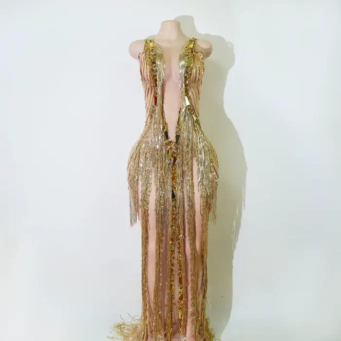 Robe longue de luxe dorée à franges et strass