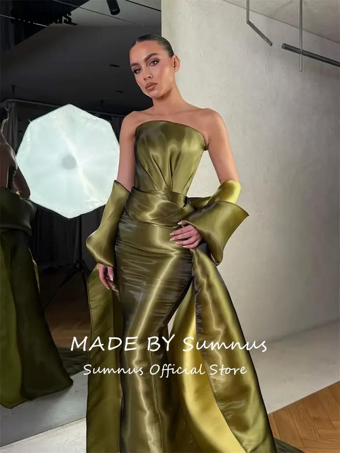Robes de soirée sirène élégantes Sumnus en satin vert olive sans bretelles avec plis et traîne