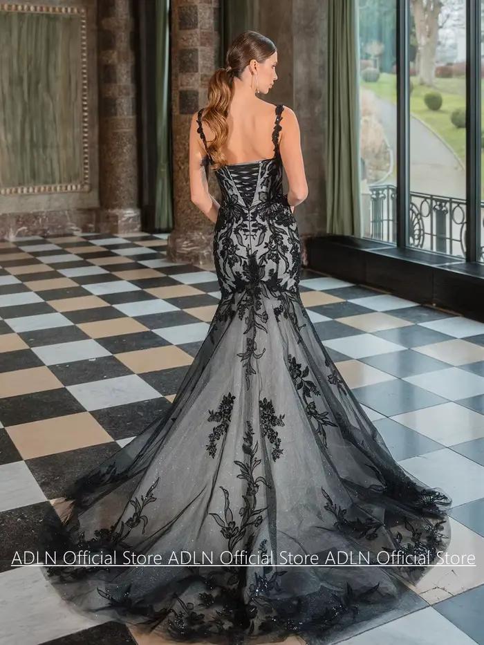 Robe de mariée gothique personnalisée sexy à bretelles spaghetti