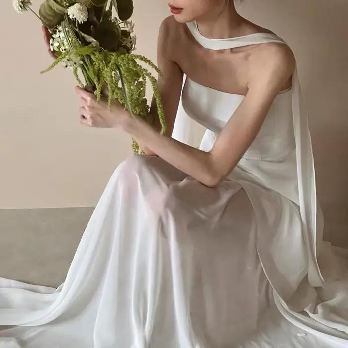 Robes de mariée modernes simples