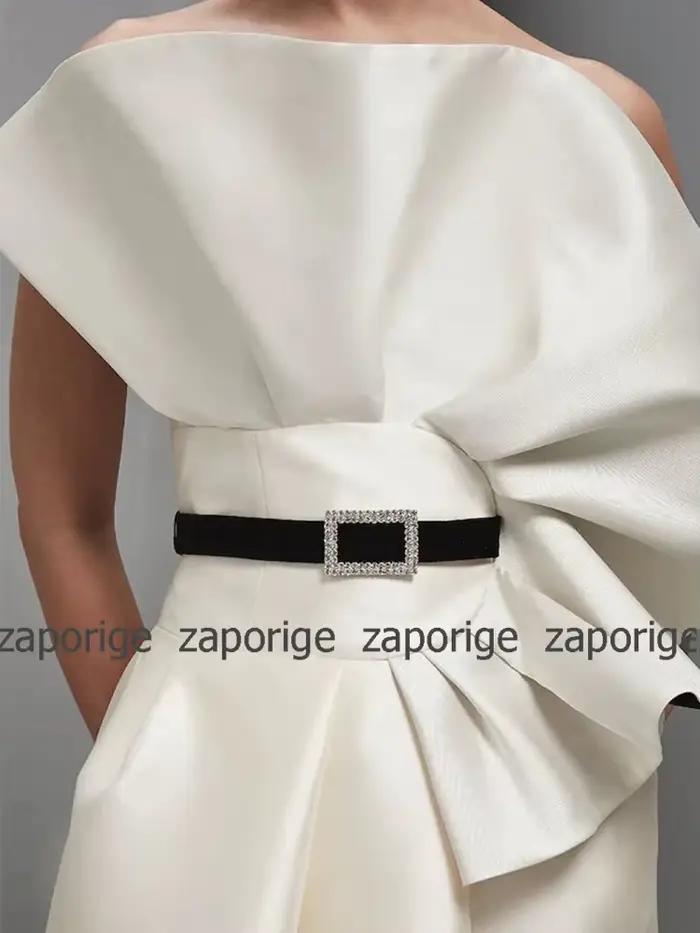 Robe de soirée sans bretelles en satin ivoire