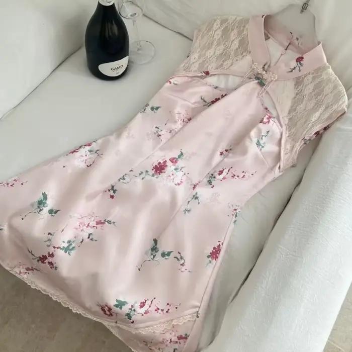 Robes élégantes à imprimé floral et patchwork de dentelle