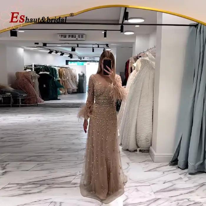 Robe de soirée élégante en plumes de dubaï pour femmes