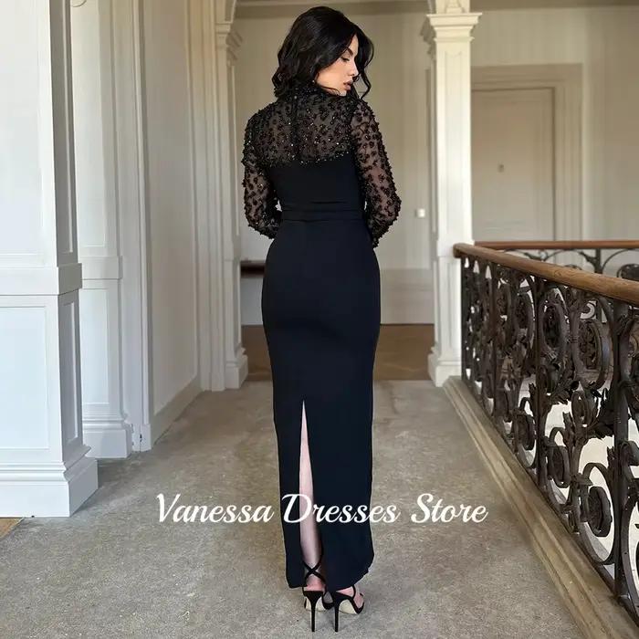 Robe de soirée droite noire exquise à manches longues et perles