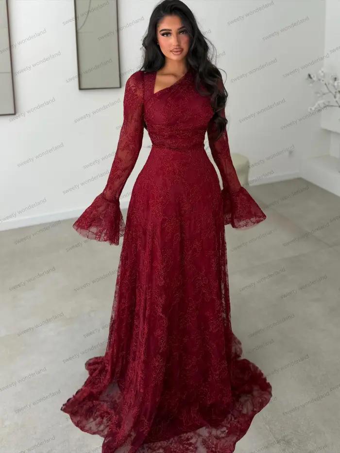 Robes de soirée en dentelle rouge