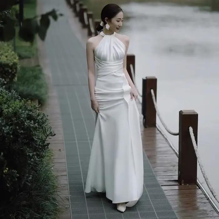 Robe de mariée en satin blanc simple pour femme