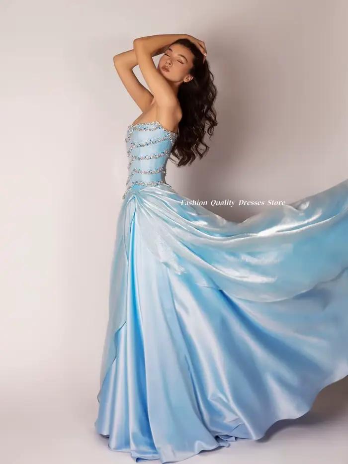 Robes de soirée de luxe bleu ciel en satin brillant