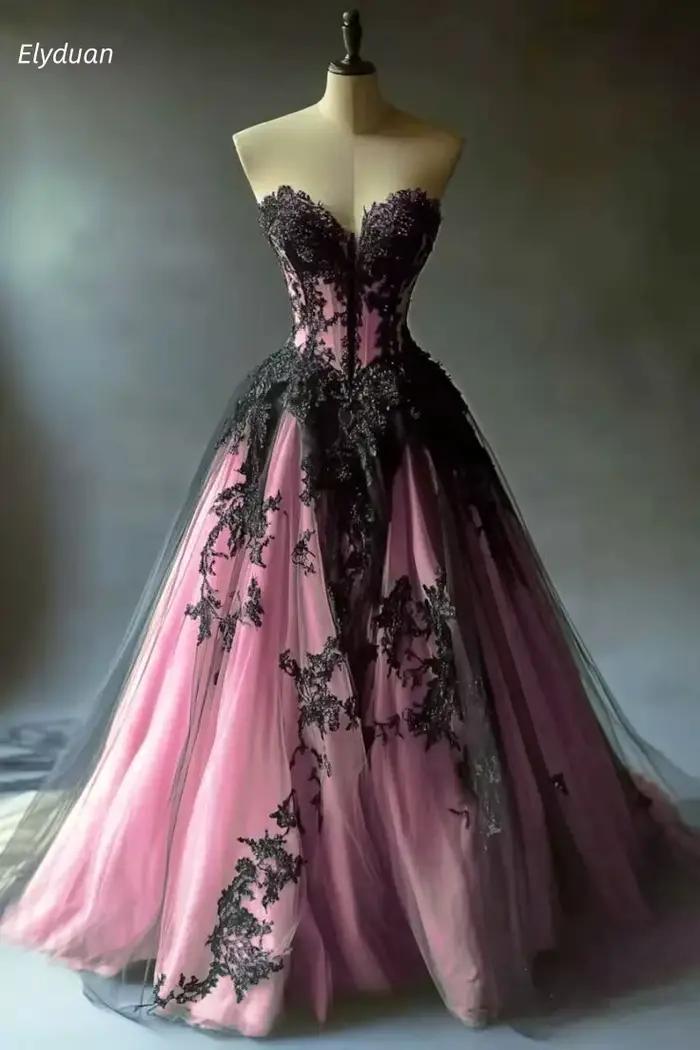 Robe de mariée gothique vintage en dentelle noire