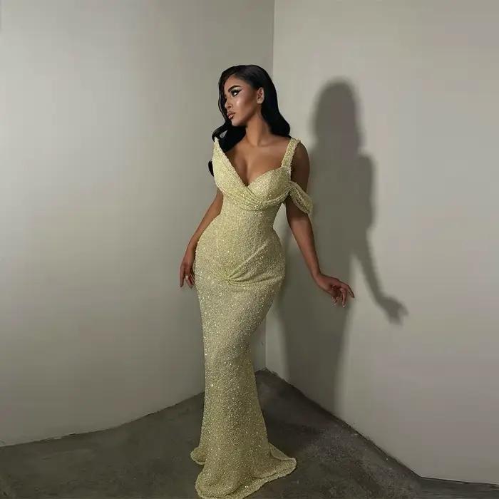 Robe de soirée brillante et magnifique