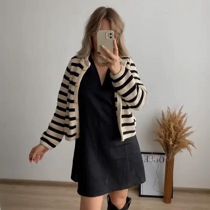 Robe en viscose et lin pour femmes, col en V, sans manches, élégante et décontractée, idéale pour les soirées estivales et les occasions spéciales