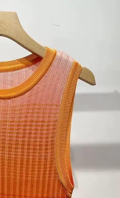 Robe tricotée orange à col rond pour femme