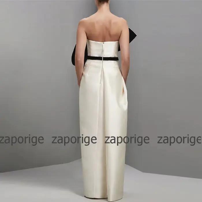 Robe de soirée sans bretelles en satin ivoire