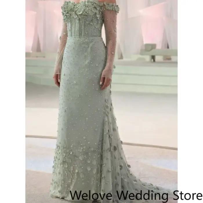 Robe de soirée romantique avec un décolleté épaules dénudées