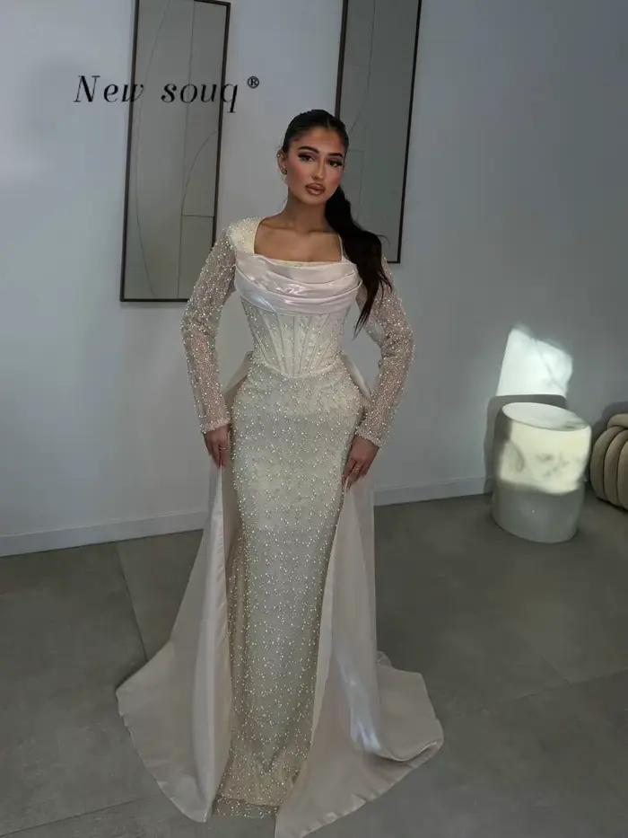Robes de bal arabes marron chocolat à manches longues avec jupe brillante