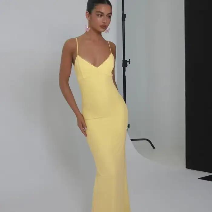 Robe longue en dentelle pour femmes