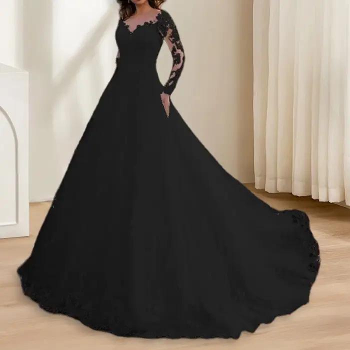 Détail dentelle robe de soirée Cocktail broderie florale