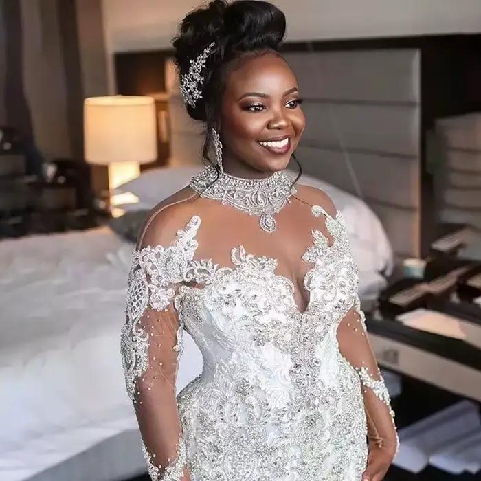 Robes de mariée sirène en cristal perlé