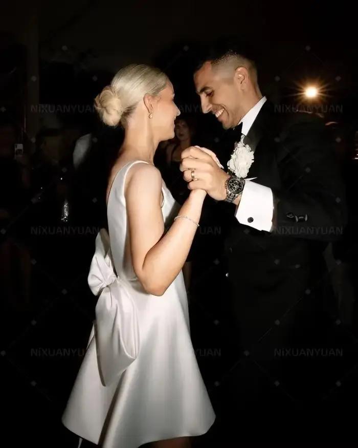 Robe de Soirée de Mariage Courte en Satin Blanc avec Nministériels