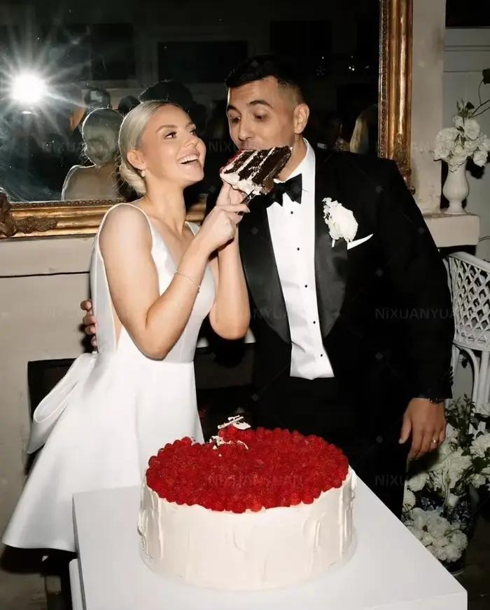 Robe de Soirée de Mariage Courte en Satin Blanc avec Nministériels