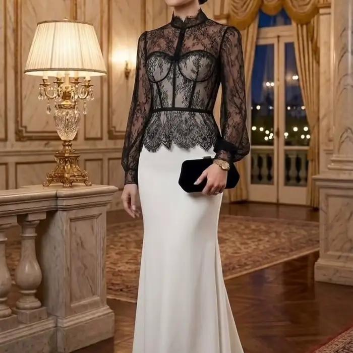 Robe de soirée transparente à motifs floraux avec corsage en forme de cœur et ourlet en dentelle pour femmes occasions spéciales