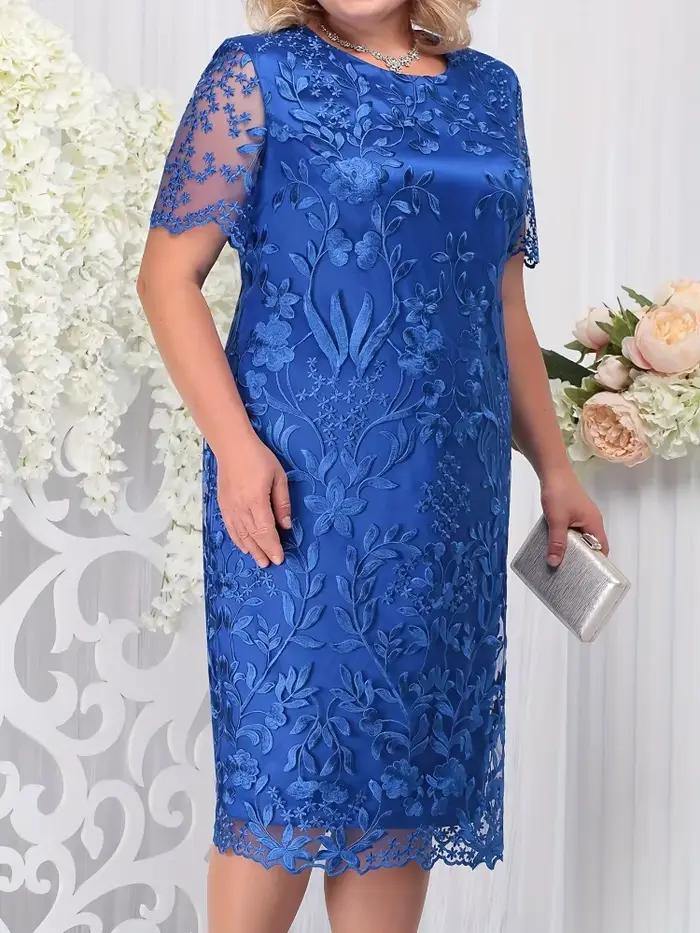 Robe décontractée grande taille avec broderie en dentelle imprimée