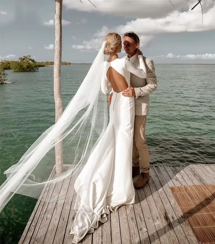 Robe de mariée sirène en satin moderne avec dos nu et soutien-gorge intégré pour femmes, adaptée aux futures mamans, idéale pour les mariages et autres occasions spéciales