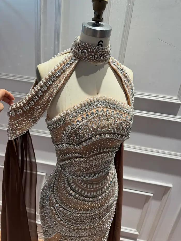 Serene Hill – robe de soirée de luxe