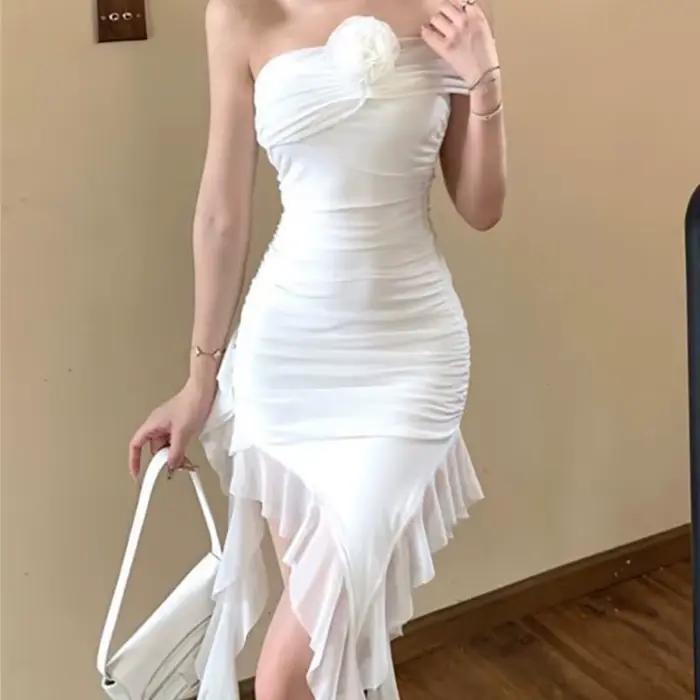 Robe blanche sans bretelles pour femmes