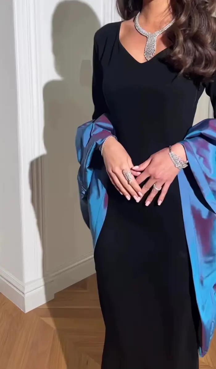 Asastationary-Robe de soirée noire à col en V