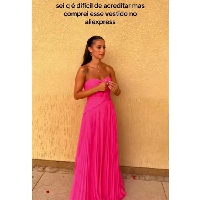 Robes de bal Bella en mousseline de soie pour les amies de « camilaveigag » uniquement. Couleurs et tailles personnalisées disponibles.