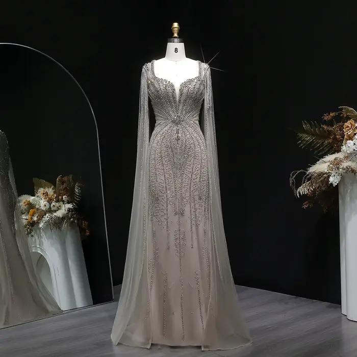 Robe Sharon Said en polyester avec manches cape et train de la cour pour soirée officielle et occasions spéciales