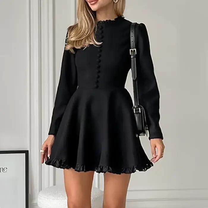 Petite robe noire pour femme