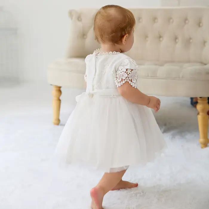 Robe blanche pour bébé fille fleur dentelle Tulle