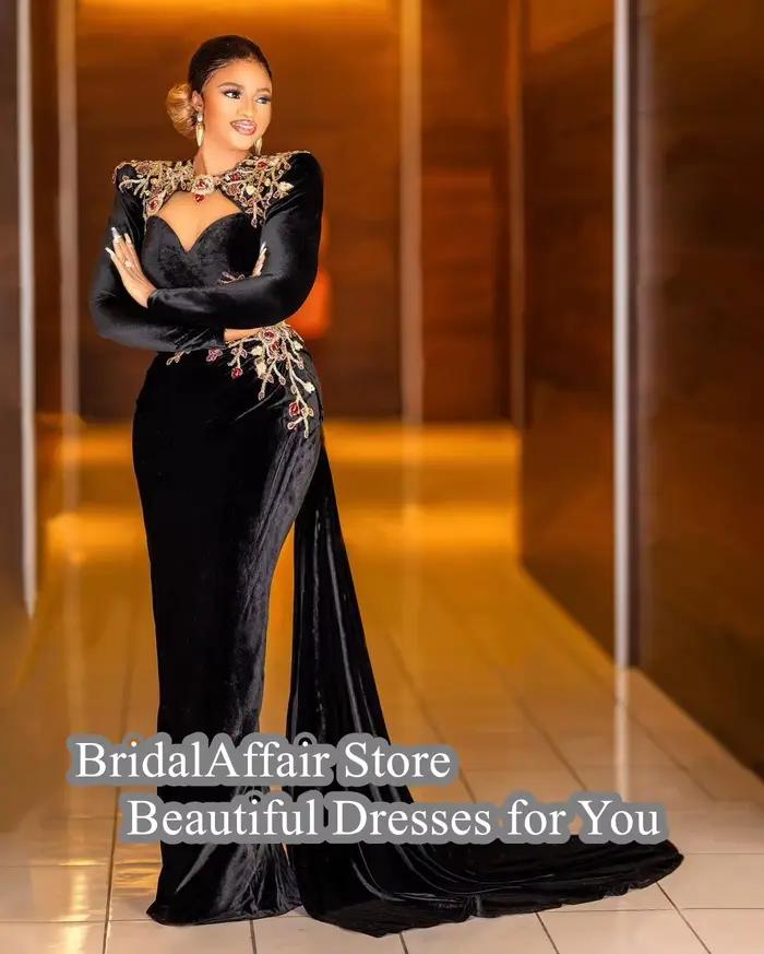 Robe de soirée sirène vintage en velours noir avec appliques florales et perles