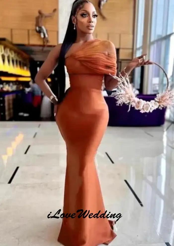Robes de Demoiselle d'Honneur en Satin Orange