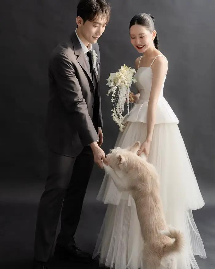 Giyu Robes de mariée élégantes à bretelles spaghetti Crape à plusieurs niveaux Corée Photoshoot