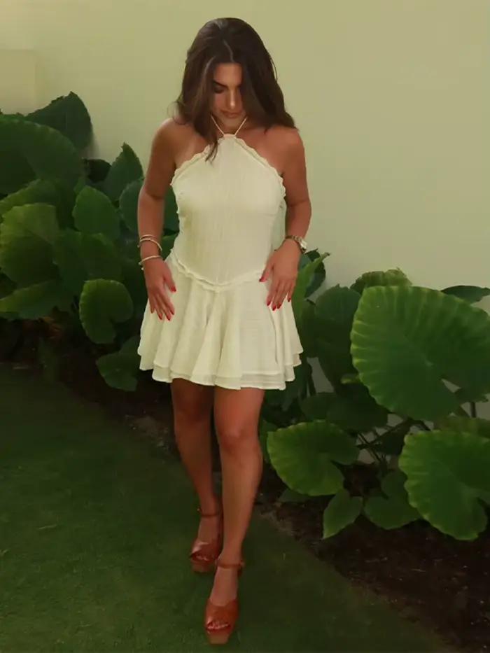 Robe en dentelle tricotée pour femmes col licou dos nu sans manches plissée silhouette A pour soirées et été ```