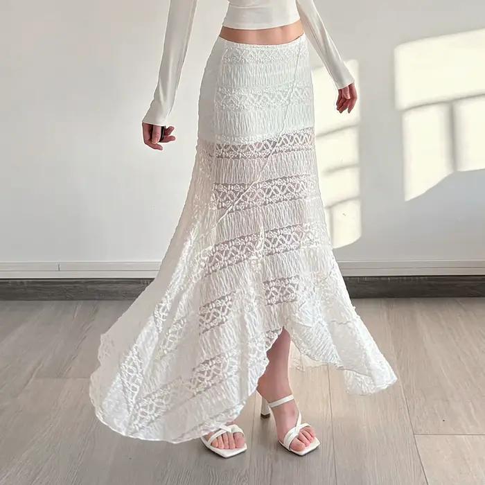 Robe de plage avec patchwork en dentelle et jupe longue à ourlet irrégulier sexy