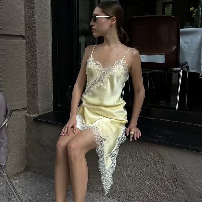 Talenza élégant dentelle Spaghetti sangle robe Sexy sans manches
