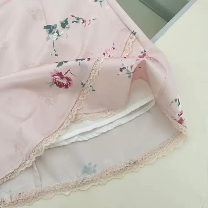 Robes élégantes à imprimé floral et patchwork de dentelle