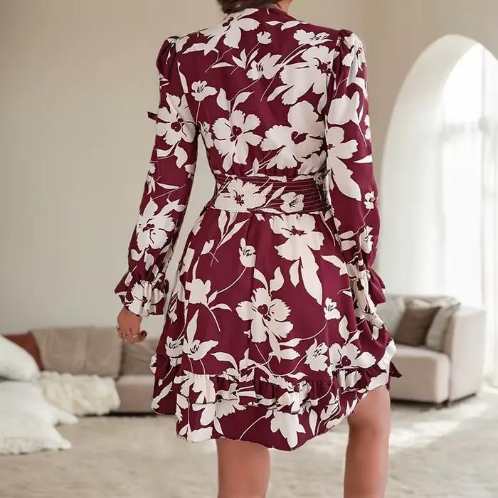 Robe trapèze décontractée à manches cloche florales
