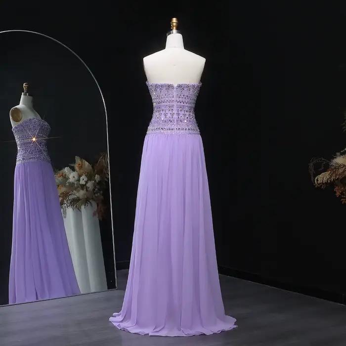 Robe de soirée dos nu Sharon Said Dubai rouge bordeaux avec écharpe en mousseline perlée شارون سعيد