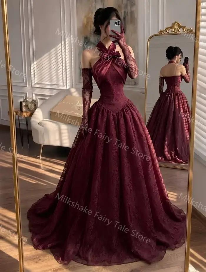 Robes de soirée bordeaux coupe trapèze en dentelle intégrale